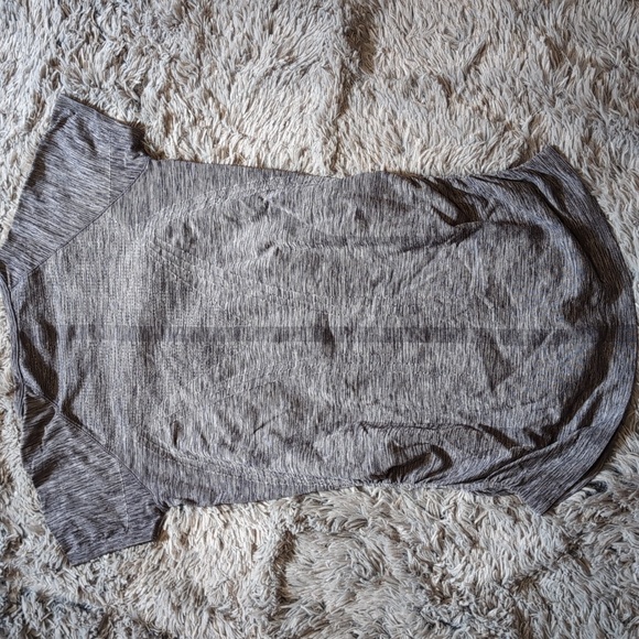 Athleta Heathered Gray Short Sleeve Tee - Picture 3 of 4